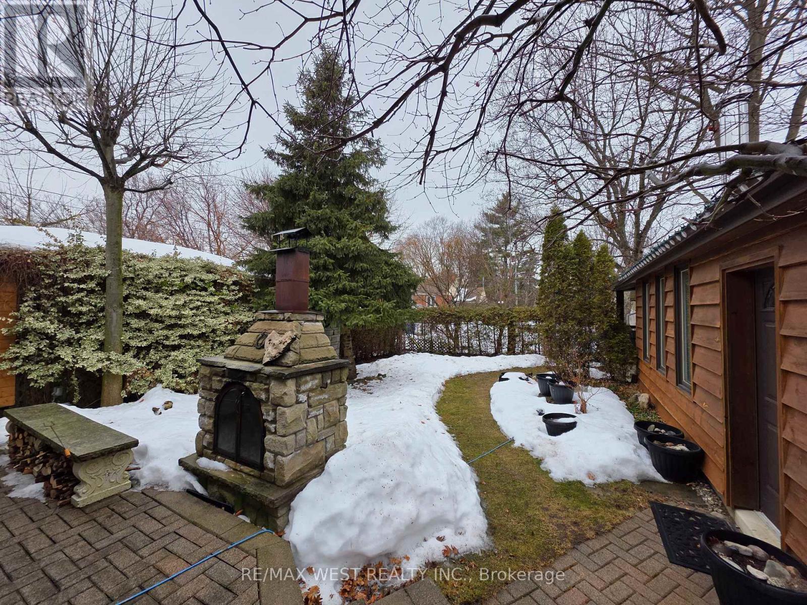 Property at 239 ANGELENE STREET image 5