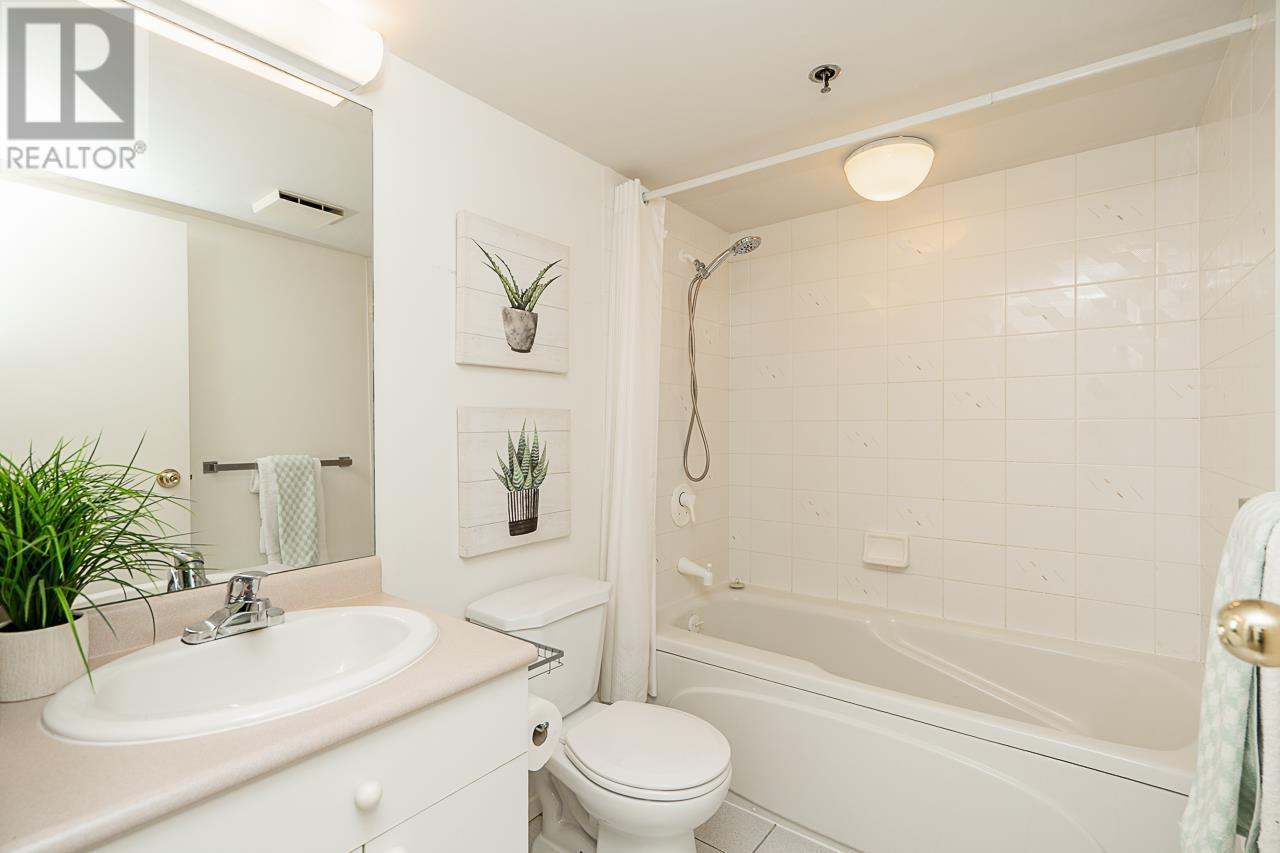 Listing Picture 14 of 23 : 602 518 W 14TH AVENUE, Vancouver / 溫哥華 - 魯藝地產 Yvonne Lu Group - MLS Medallion Club Member