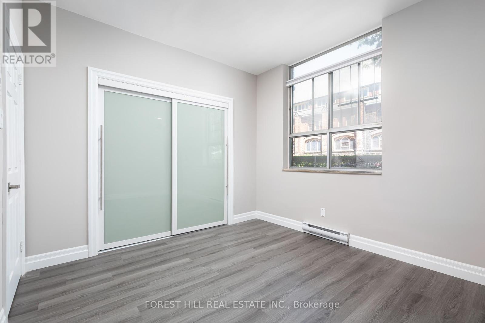 102 - 34 Walmer Road, Toronto, Ontario  M5R 2W6 - Photo 14 - C12000598