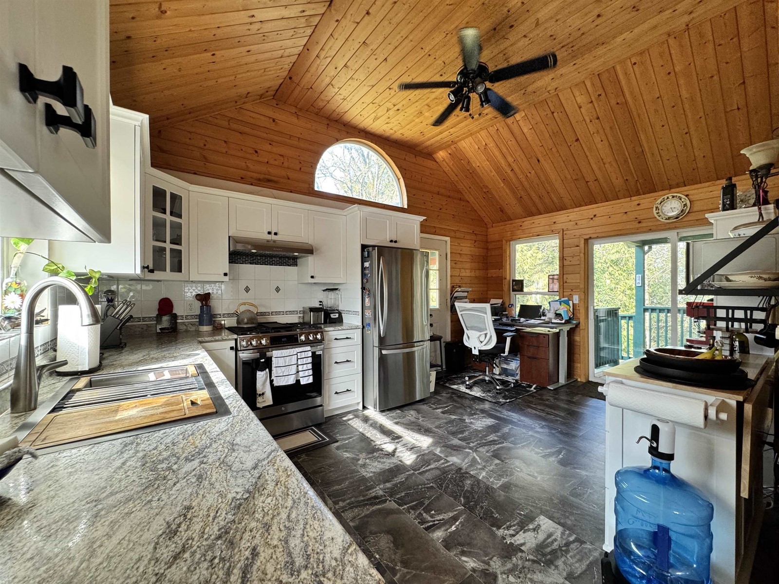 Property at 25330 72 AVENUE image 3