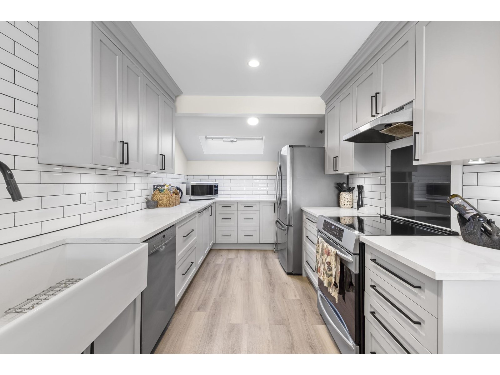 29 5666 208th Street, Langley, British Columbia  V3A 8G4 - Photo 2 - R2973516
