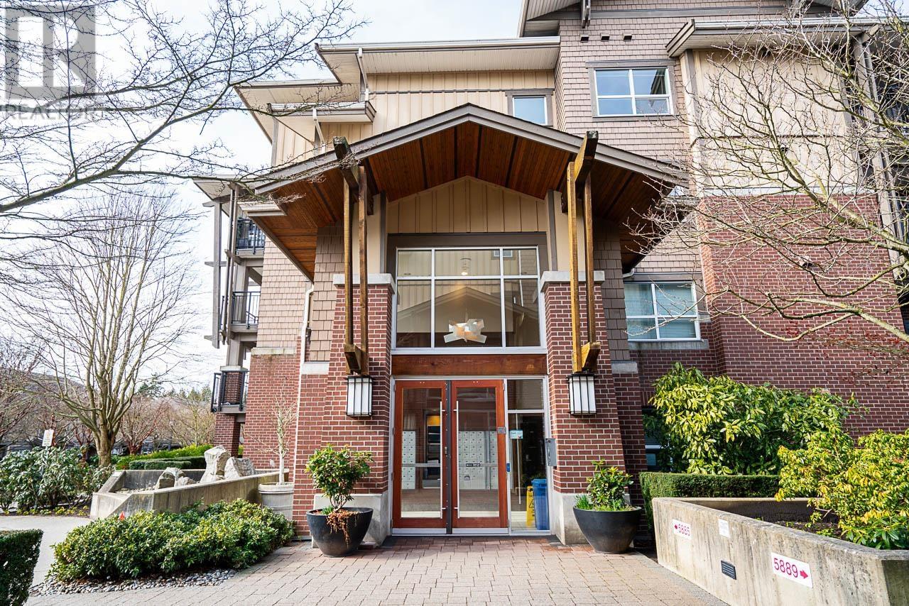Listing Picture 26 of 30 : 305 5885 IRMIN STREET, Burnaby / 本拿比 - 魯藝地產 Yvonne Lu Group - MLS Medallion Club Member