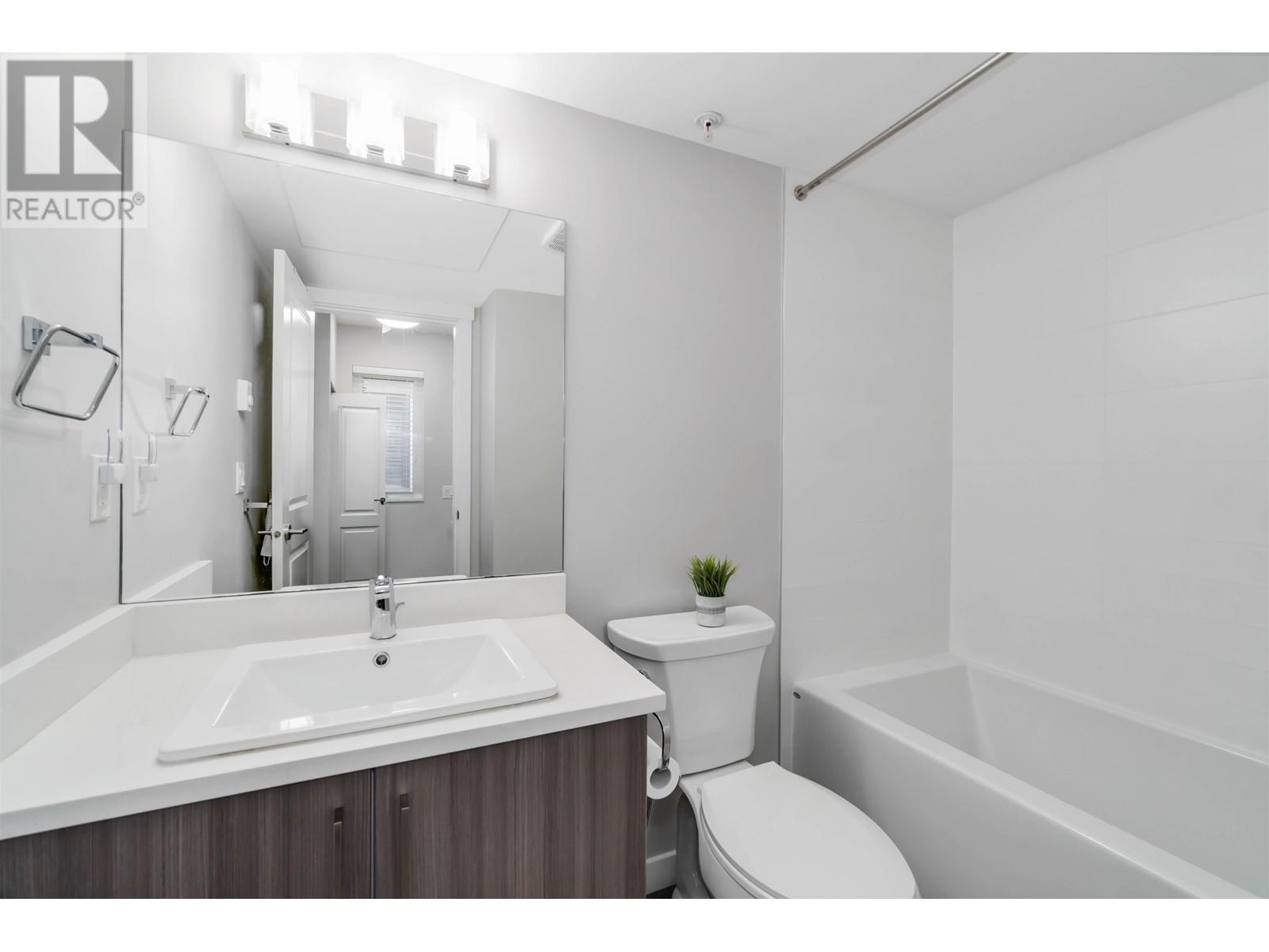 Listing Picture 23 of 34 : 14 8377 JONES ROAD, Richmond / 烈治文 - 魯藝地產 Yvonne Lu Group - MLS Medallion Club Member