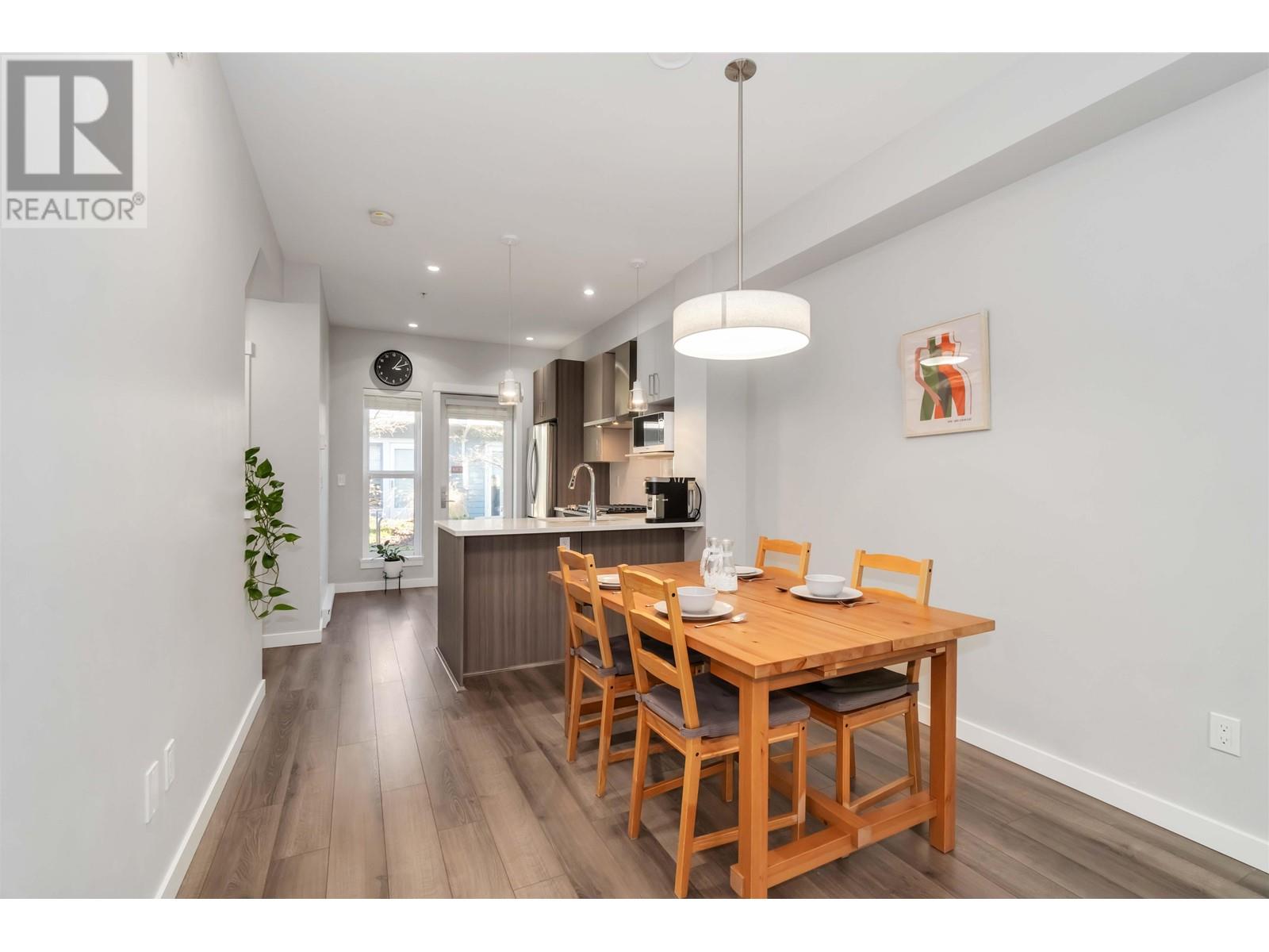 Listing Picture 13 of 34 : 14 8377 JONES ROAD, Richmond / 烈治文 - 魯藝地產 Yvonne Lu Group - MLS Medallion Club Member