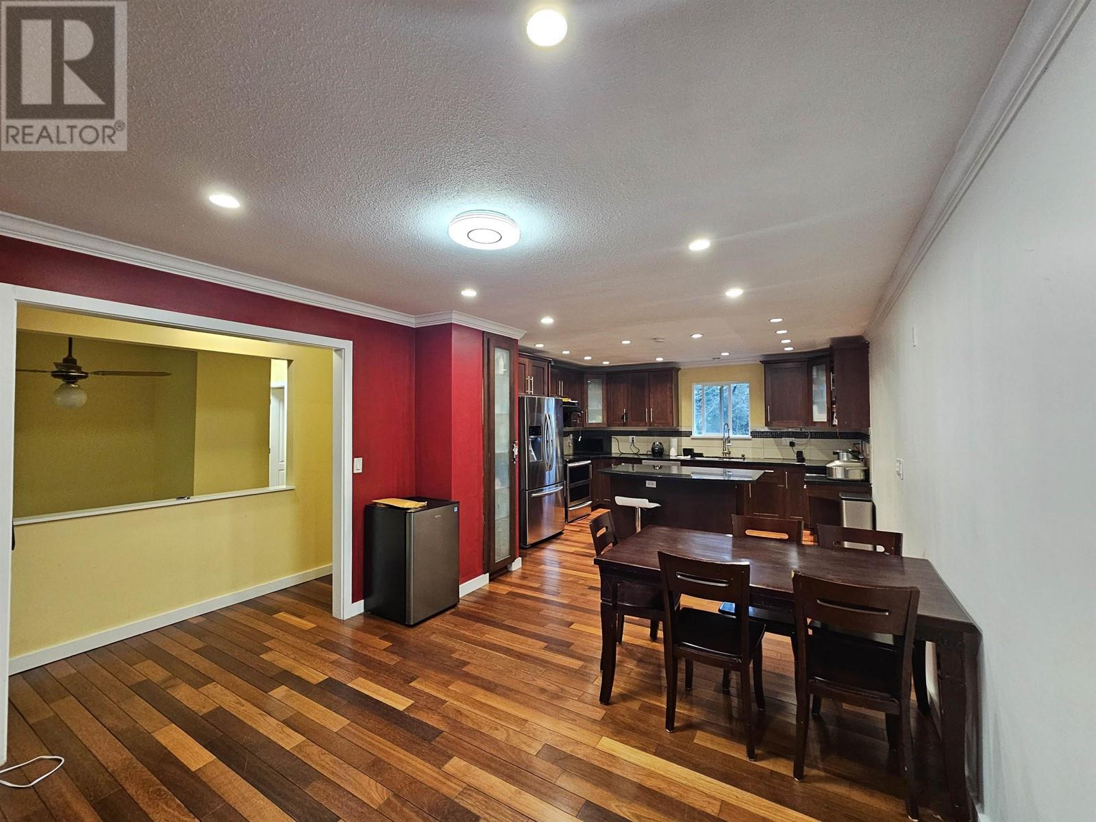 Property at 1208 ENTRANCE COURT image 3