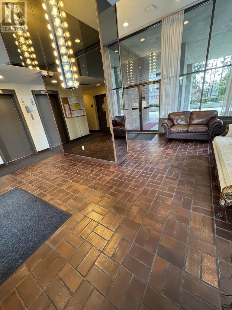 1606 3755 Bartlett Court, Burnaby, British Columbia  V3J 7G7 - Photo 2 - R2973248