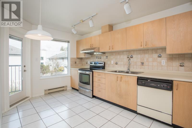 Listing Picture 11 of 27 : 201 7520 MOFFATT ROAD, Richmond / 烈治文 - 魯藝地產 Yvonne Lu Group - MLS Medallion Club Member