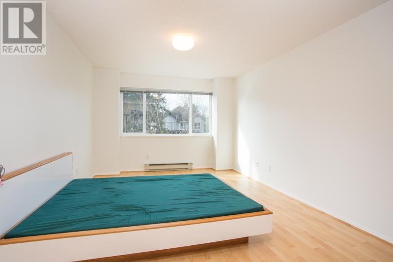 Listing Picture 17 of 27 : 201 7520 MOFFATT ROAD, Richmond / 烈治文 - 魯藝地產 Yvonne Lu Group - MLS Medallion Club Member