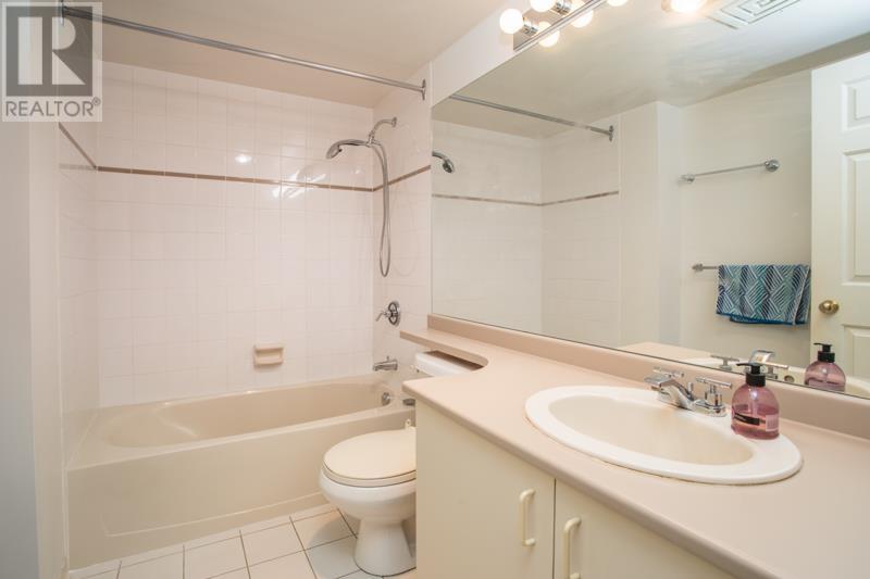 Listing Picture 22 of 27 : 201 7520 MOFFATT ROAD, Richmond / 烈治文 - 魯藝地產 Yvonne Lu Group - MLS Medallion Club Member