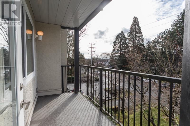 Listing Picture 7 of 27 : 201 7520 MOFFATT ROAD, Richmond / 烈治文 - 魯藝地產 Yvonne Lu Group - MLS Medallion Club Member