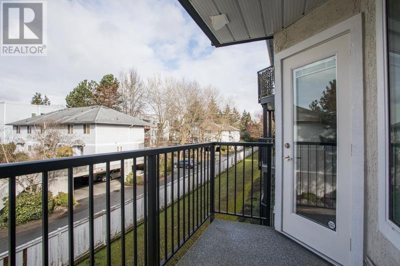 Listing Picture 8 of 27 : 201 7520 MOFFATT ROAD, Richmond / 烈治文 - 魯藝地產 Yvonne Lu Group - MLS Medallion Club Member