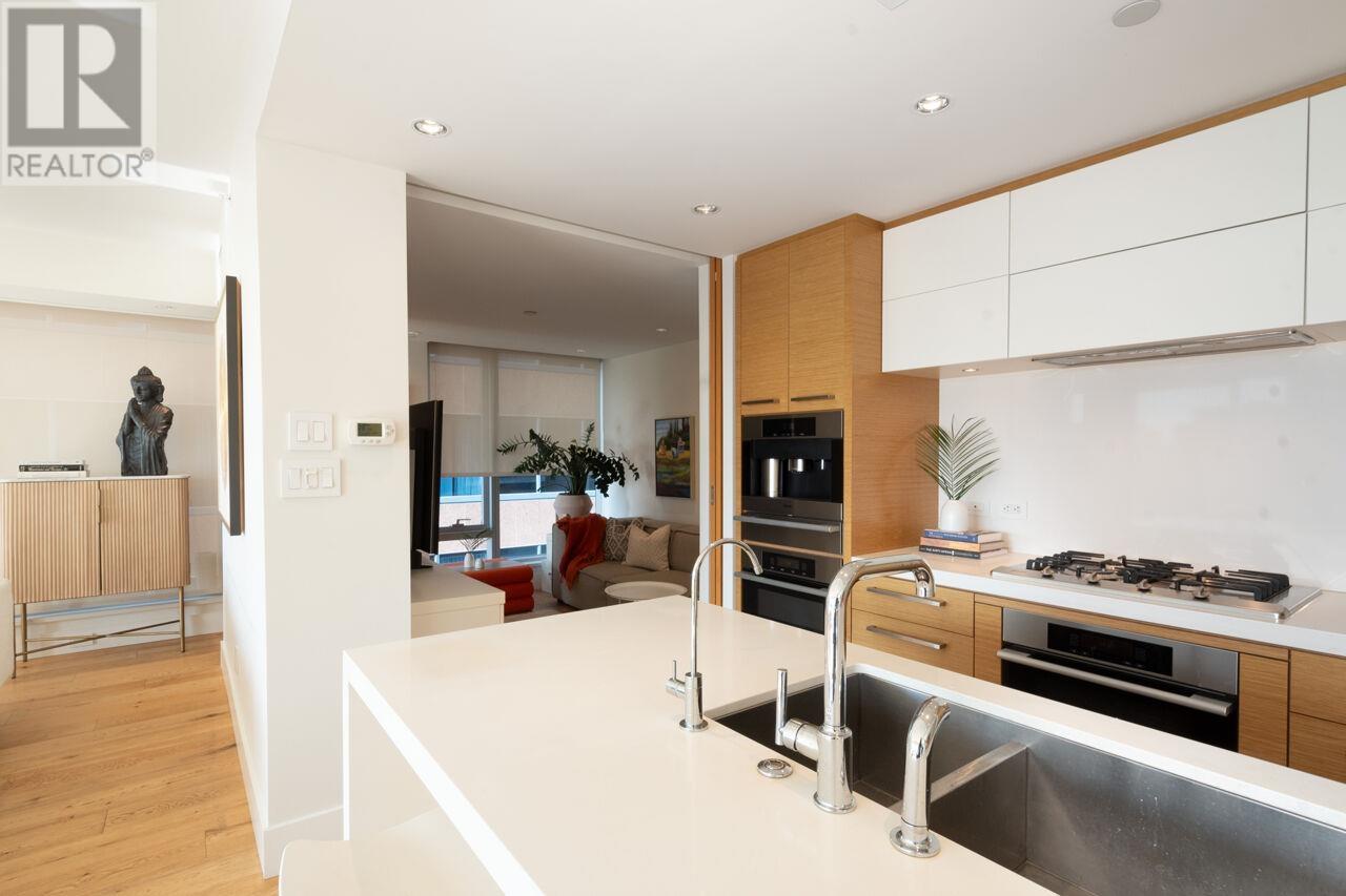 Listing Picture 16 of 40 : 2001 667 HOWE STREET, Vancouver / 溫哥華 - 魯藝地產 Yvonne Lu Group - MLS Medallion Club Member