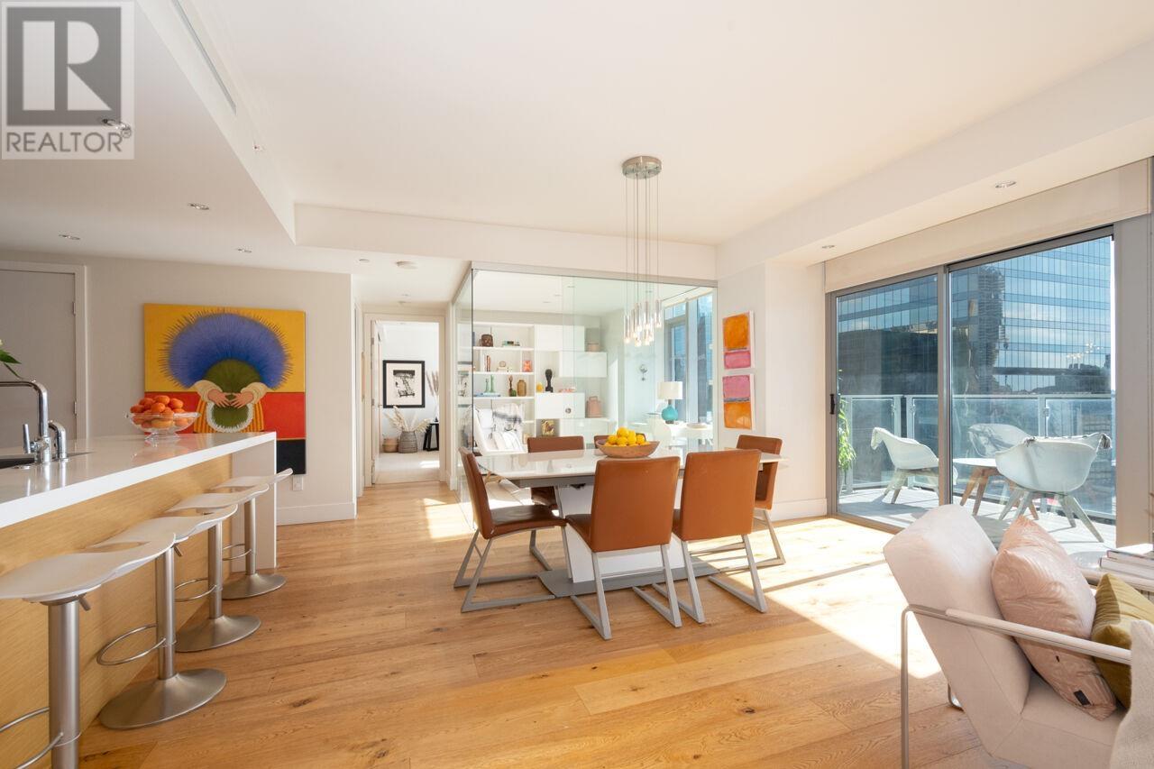 Listing Picture 4 of 40 : 2001 667 HOWE STREET, Vancouver / 溫哥華 - 魯藝地產 Yvonne Lu Group - MLS Medallion Club Member