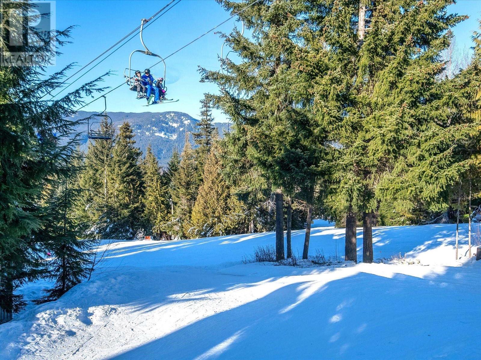 37 4700 Glacier Drive, Whistler, British Columbia  V0N 1B4 - Photo 4 - R2973521