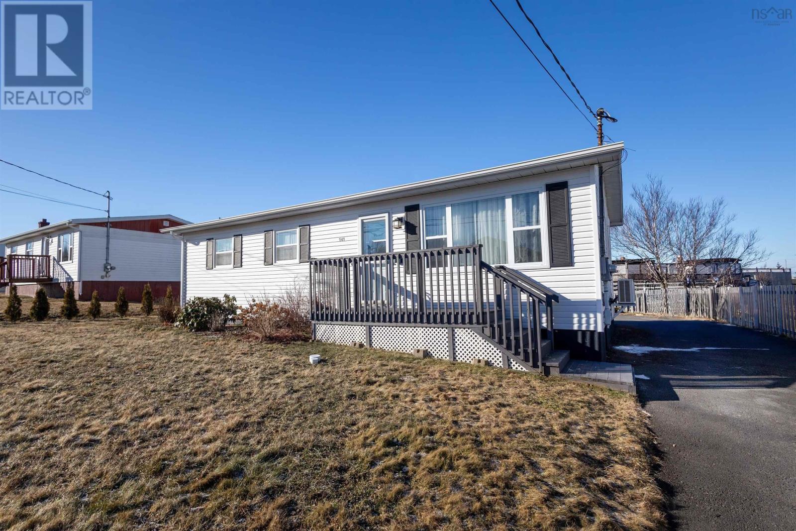 141 Mcintyre Lane, Glace Bay, Nova Scotia  B1A 4S1 - Photo 3 - 202503189