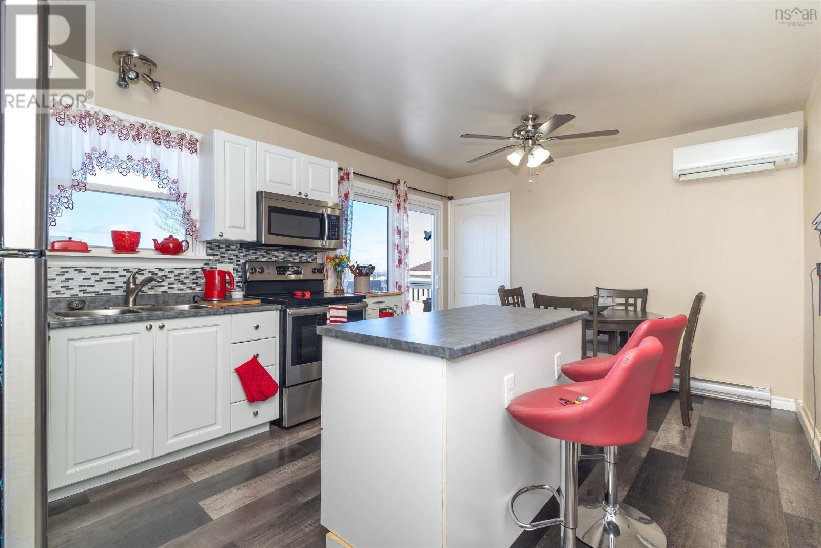 141 Mcintyre Lane, Glace Bay, Nova Scotia  B1A 4S1 - Photo 7 - 202503189