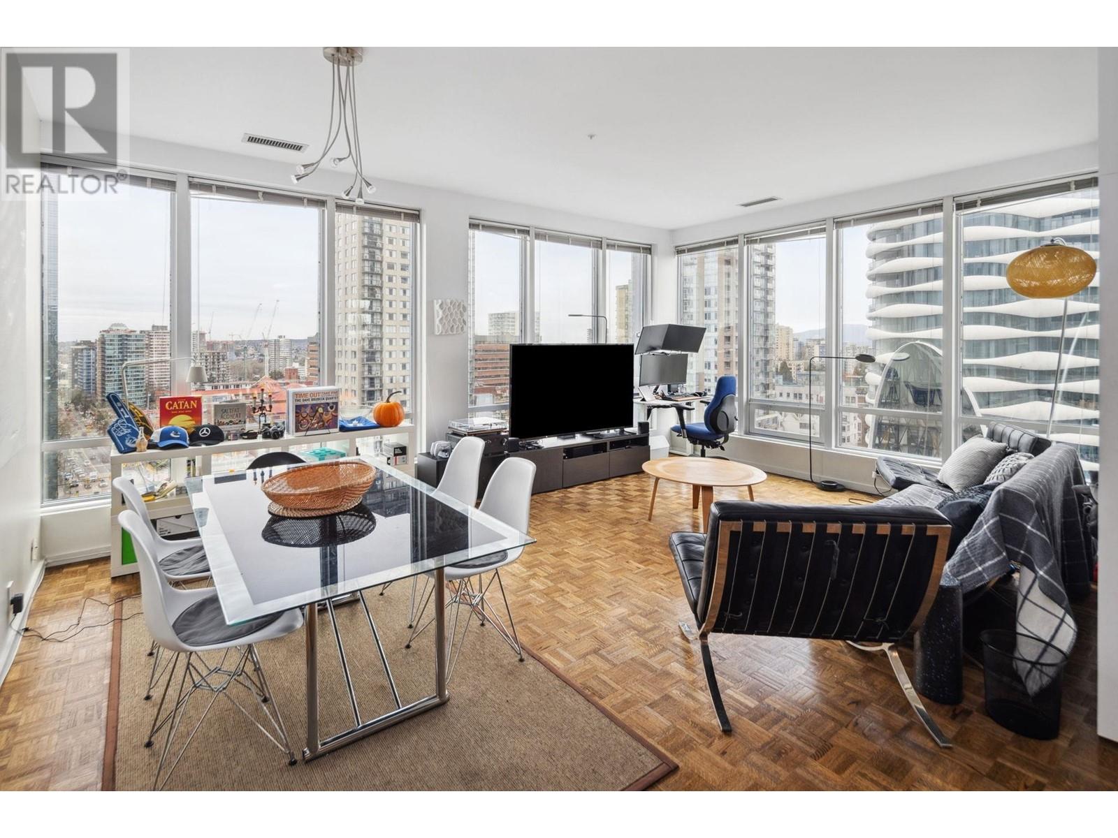 1207 989 Nelson Street, Vancouver, British Columbia  V6Z 2S1 - Photo 2 - R2971010