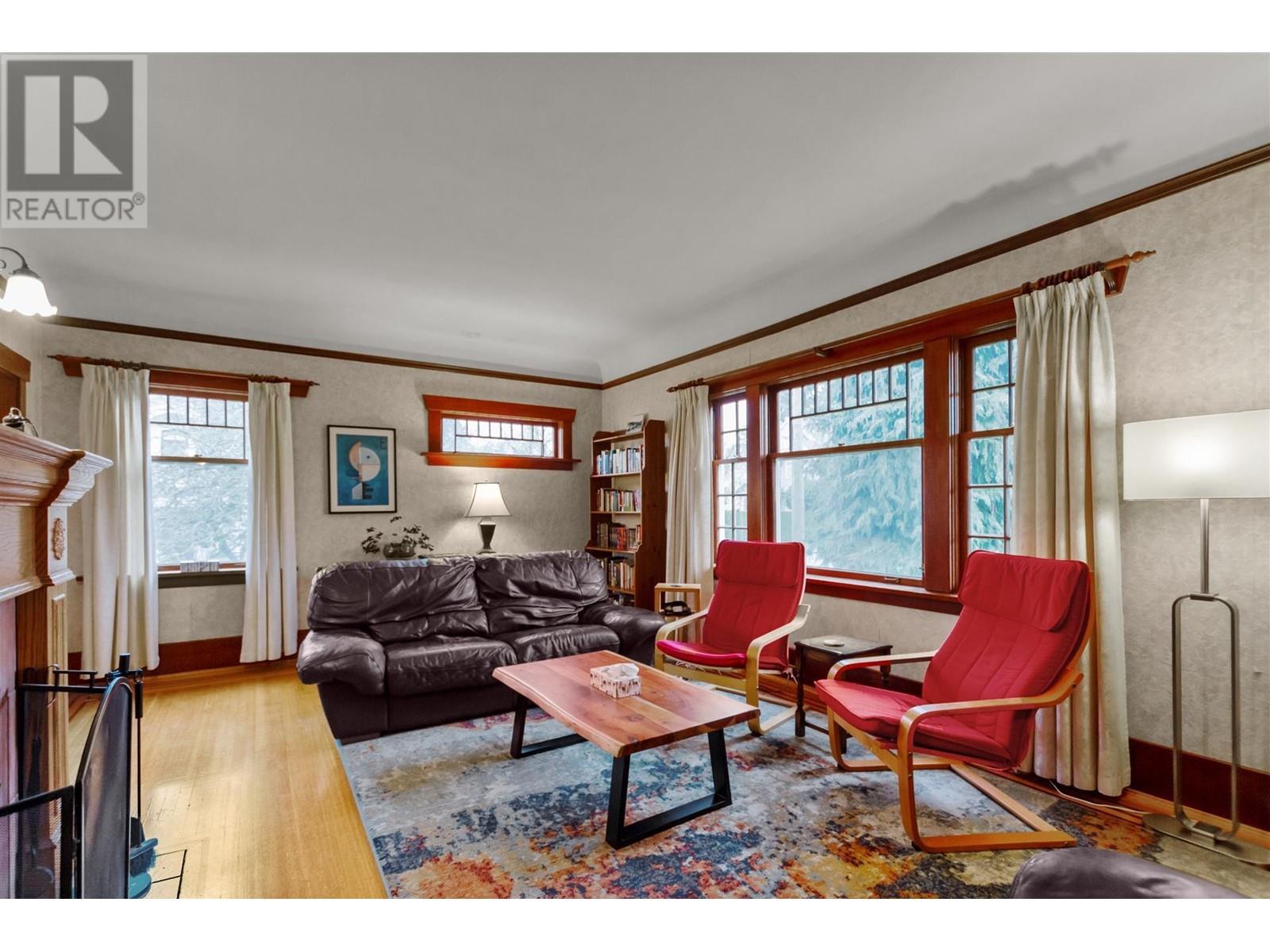 1996 W 44th Avenue, Vancouver, British Columbia  V6M 2E7 - Photo 2 - R2970051