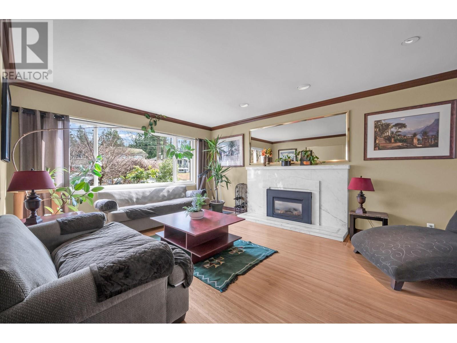 870 Seymour Drive, Coquitlam, British Columbia  V3J 6V7 - Photo 4 - R2973508