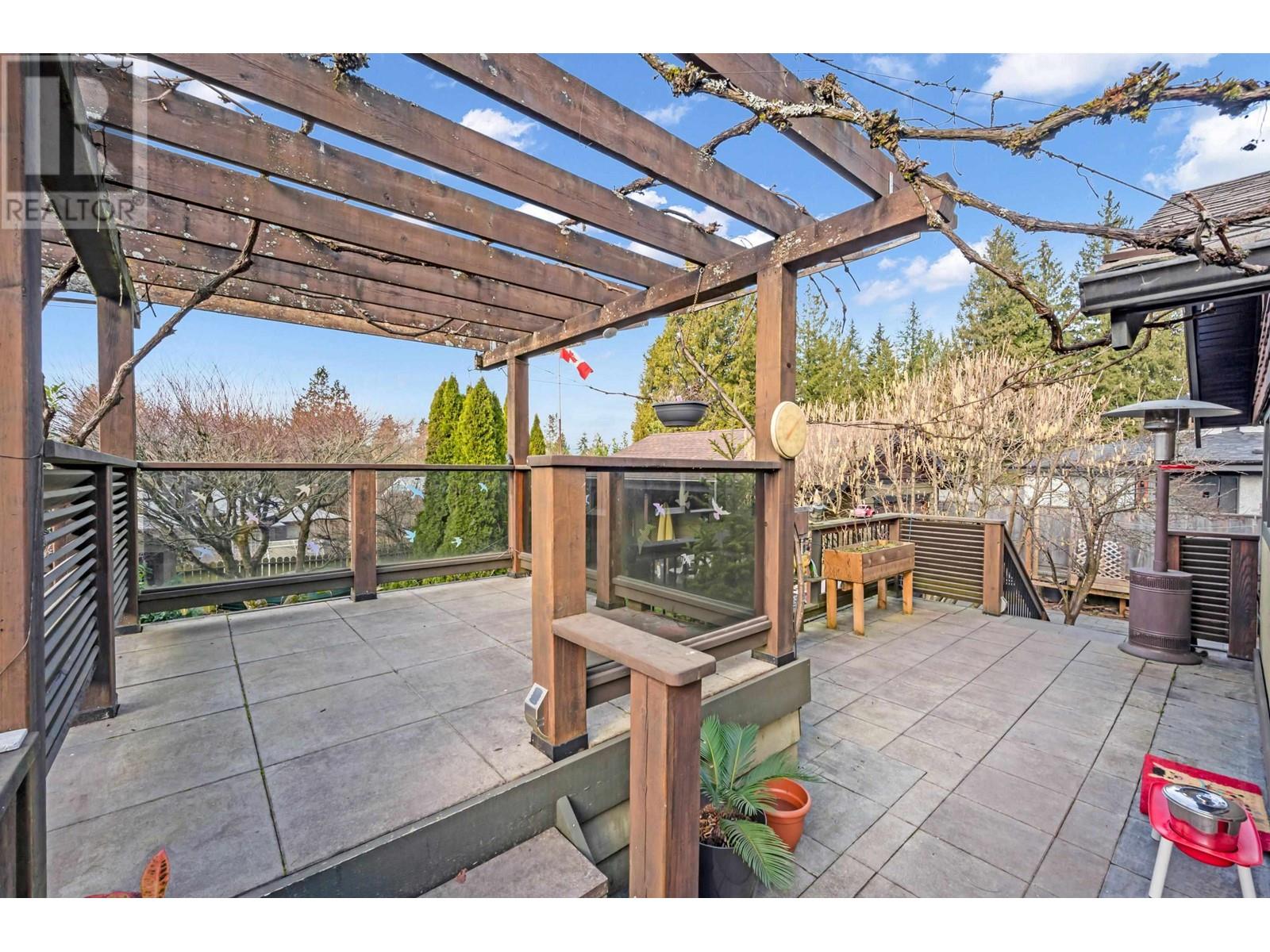 870 Seymour Drive, Coquitlam, British Columbia  V3J 6V7 - Photo 11 - R2973508