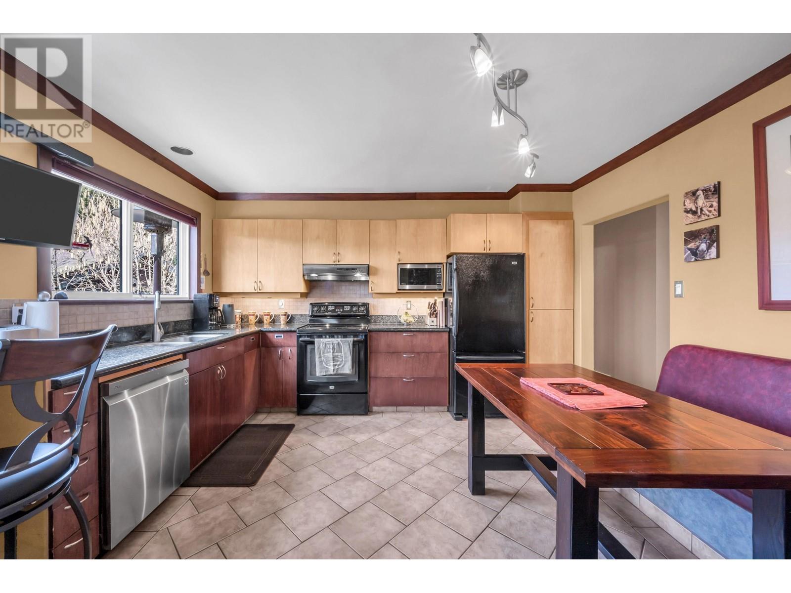 870 Seymour Drive, Coquitlam, British Columbia  V3J 6V7 - Photo 13 - R2973508