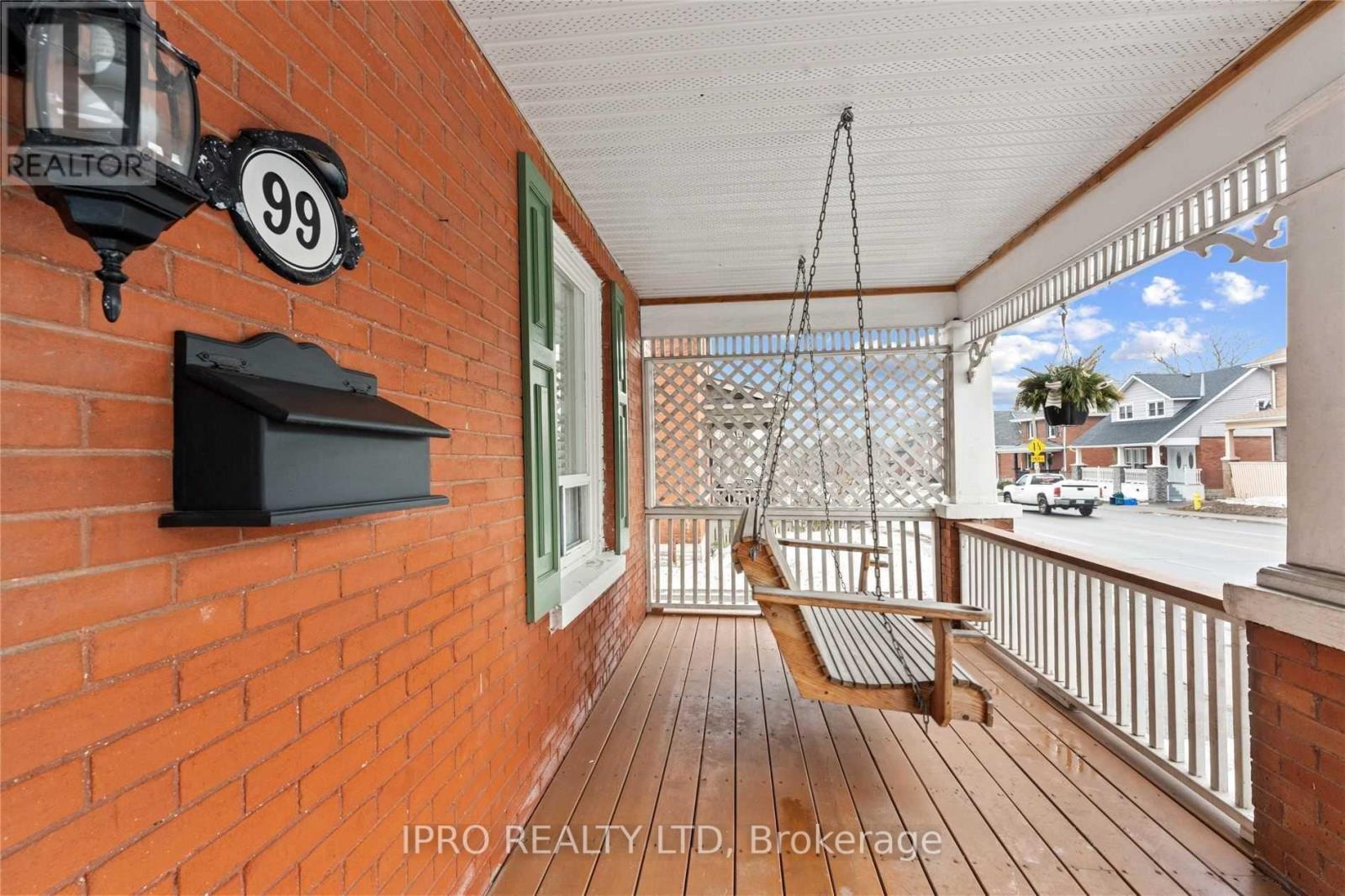 Property at 99 ADELAIDE AVENUE W image 5