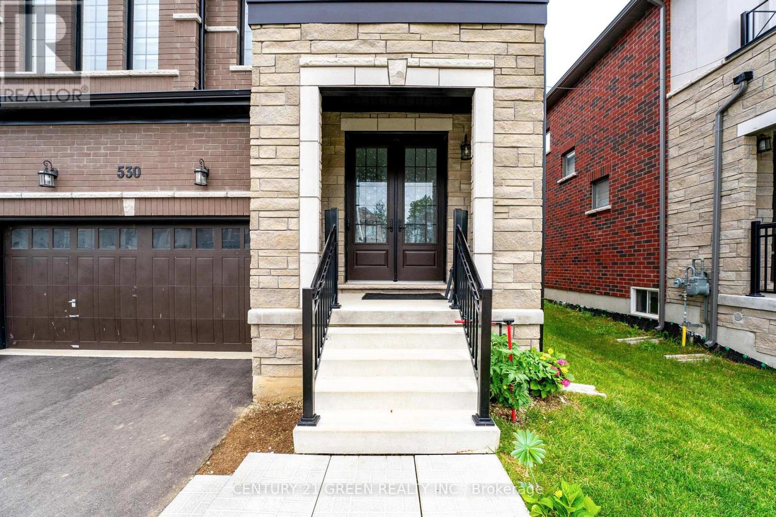 Property at 530 THOMPSON STREET image 5