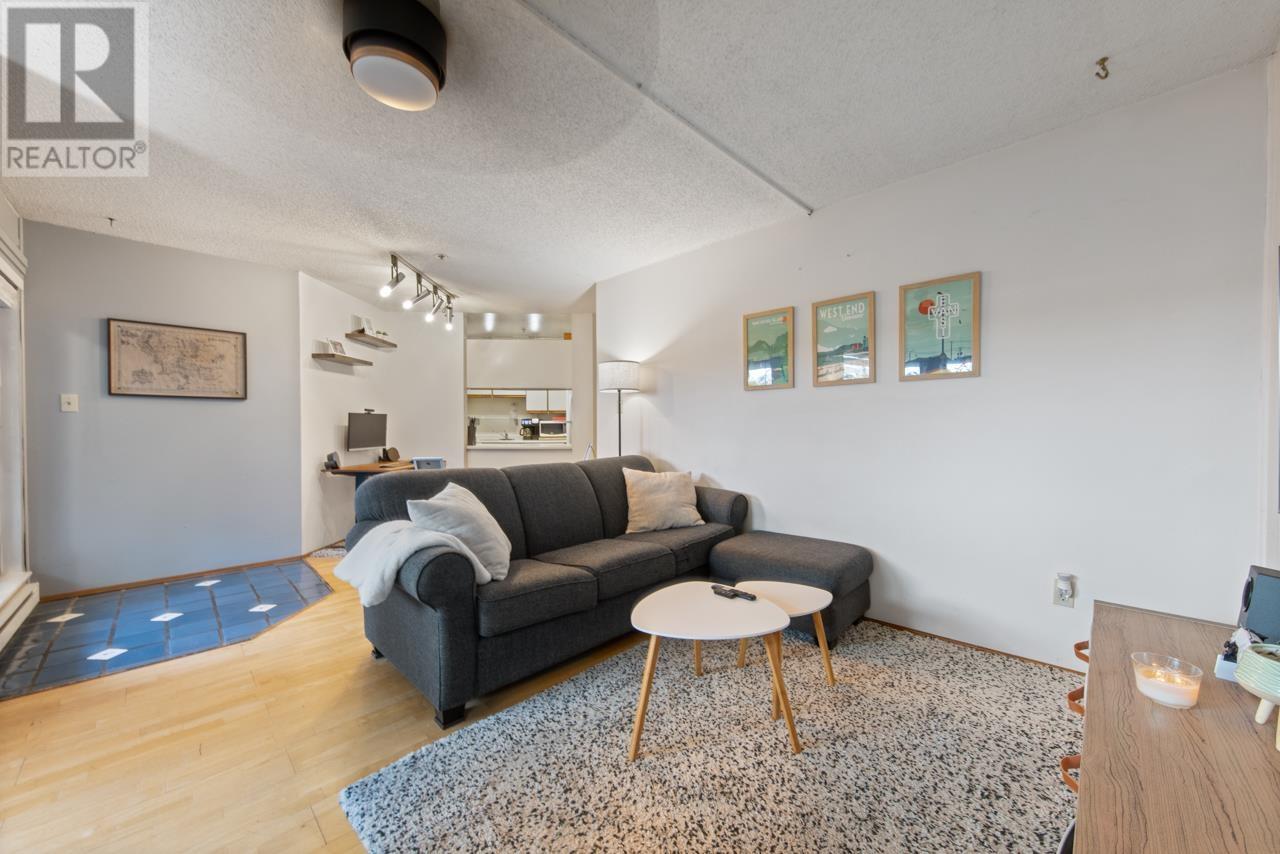 Listing Picture 18 of 22 : 212 1106 PACIFIC STREET, Vancouver / 溫哥華 - 魯藝地產 Yvonne Lu Group - MLS Medallion Club Member