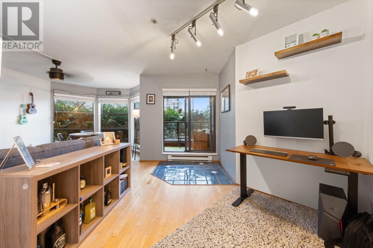 Listing Picture 5 of 22 : 212 1106 PACIFIC STREET, Vancouver / 溫哥華 - 魯藝地產 Yvonne Lu Group - MLS Medallion Club Member