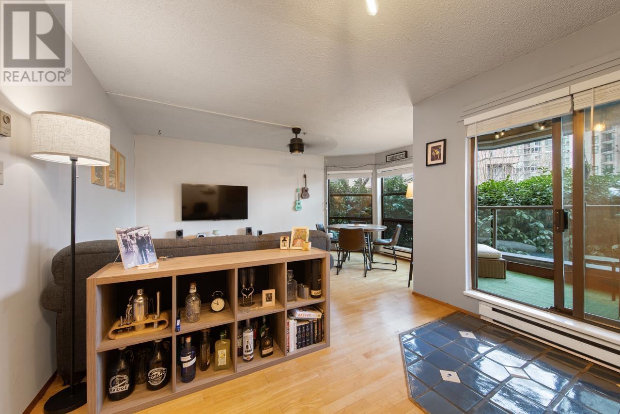 Listing Picture 9 of 22 : 212 1106 PACIFIC STREET, Vancouver / 溫哥華 - 魯藝地產 Yvonne Lu Group - MLS Medallion Club Member