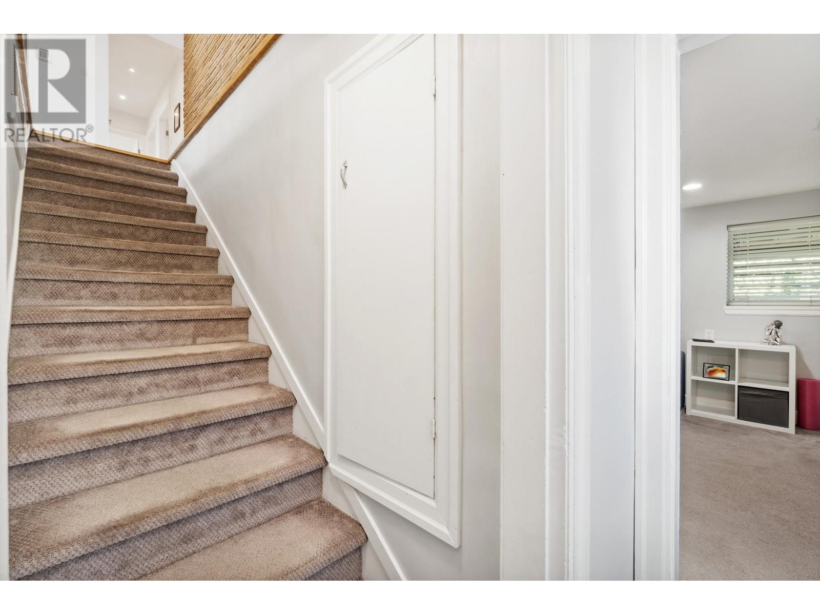 8786 Crest Drive, Burnaby, British Columbia  V3N 4A2 - Photo 20 - R2972687