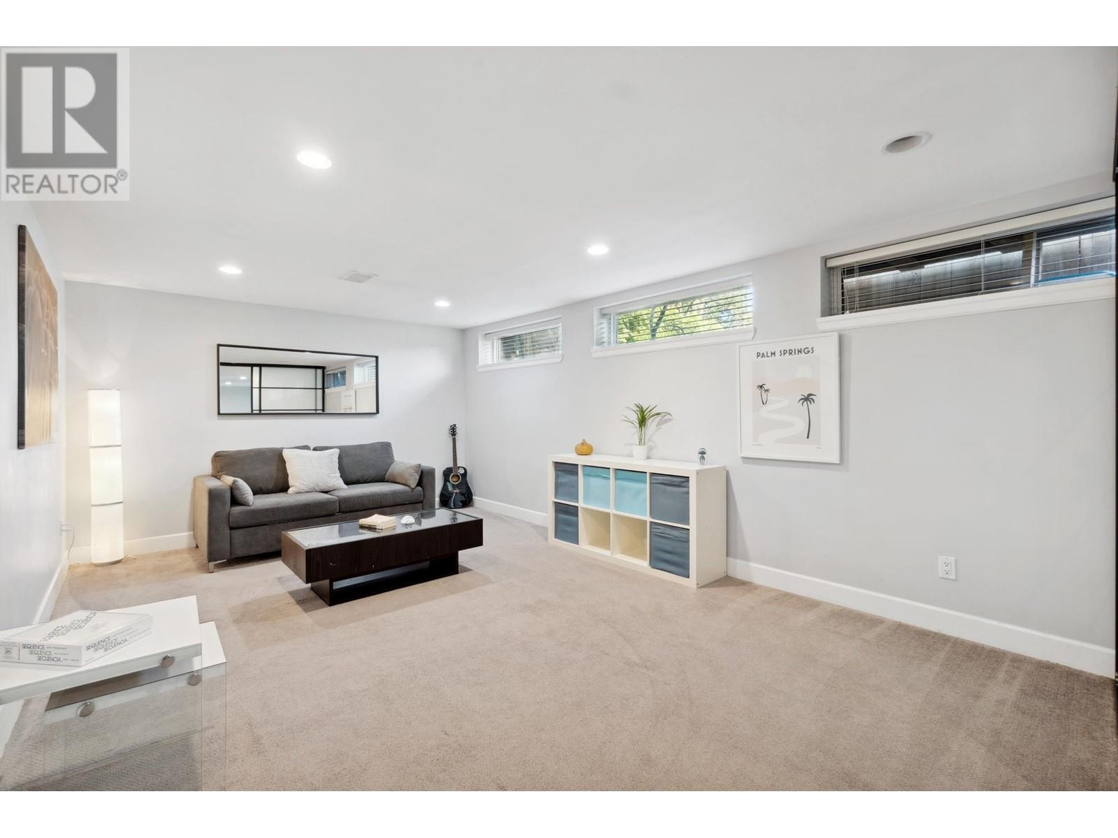 8786 Crest Drive, Burnaby, British Columbia  V3N 4A2 - Photo 25 - R2972687