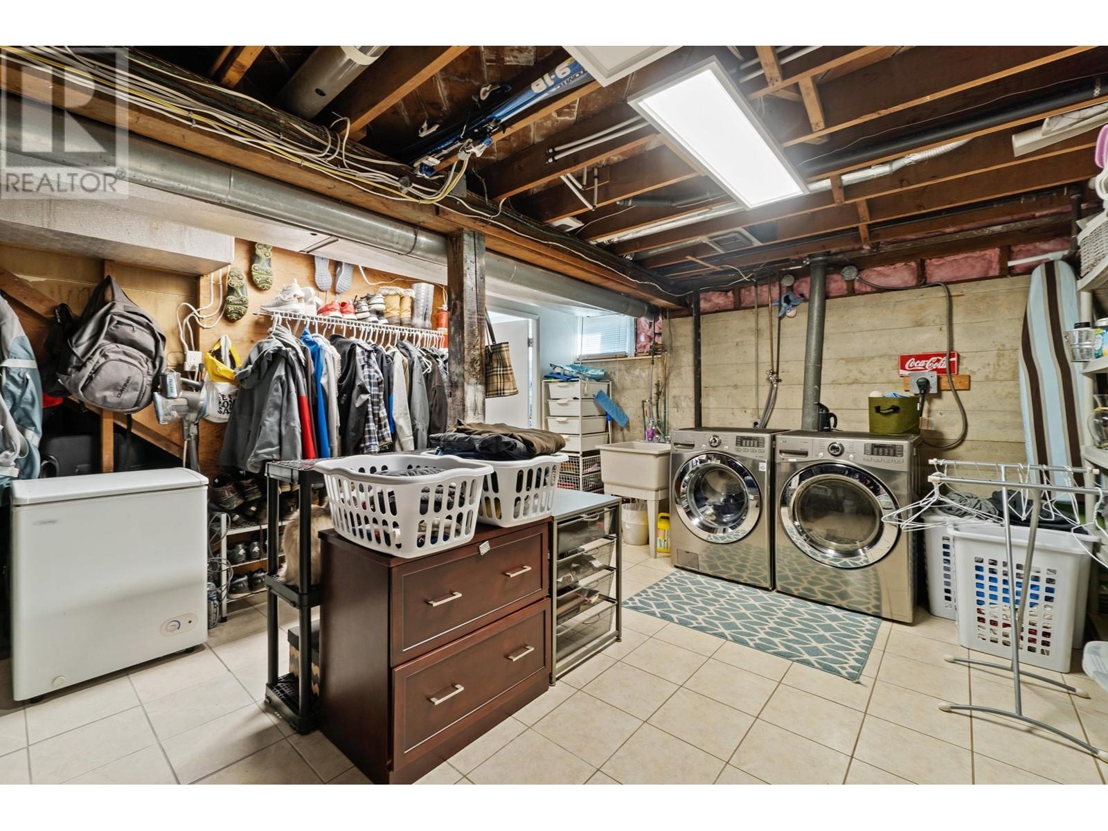 8786 Crest Drive, Burnaby, British Columbia  V3N 4A2 - Photo 29 - R2972687