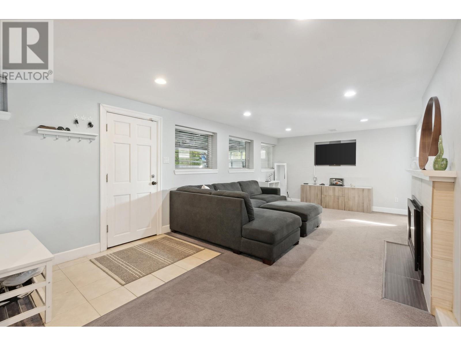 8786 Crest Drive, Burnaby, British Columbia  V3N 4A2 - Photo 23 - R2972687