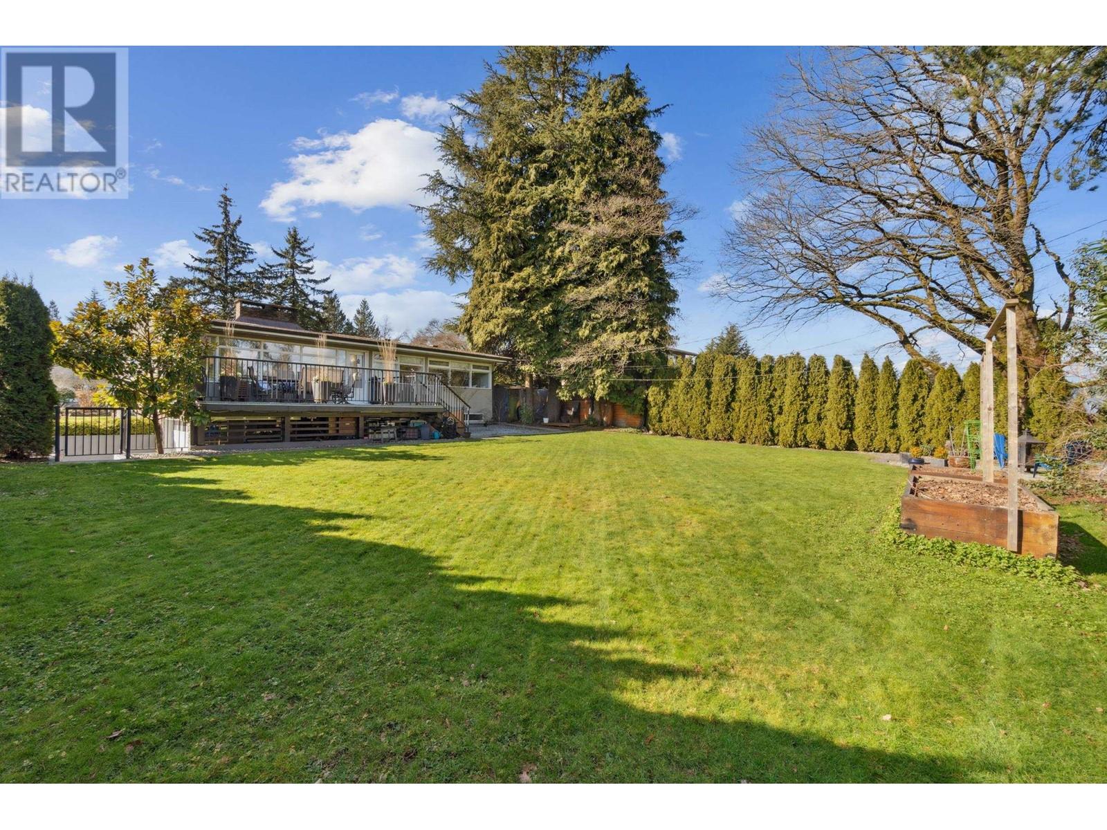 8786 Crest Drive, Burnaby, British Columbia  V3N 4A2 - Photo 33 - R2972687