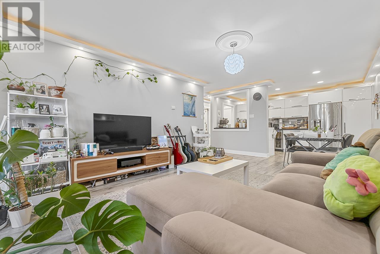 Listing Picture 6 of 17 : 306 7180 LINDEN AVENUE, Burnaby / 本拿比 - 魯藝地產 Yvonne Lu Group - MLS Medallion Club Member