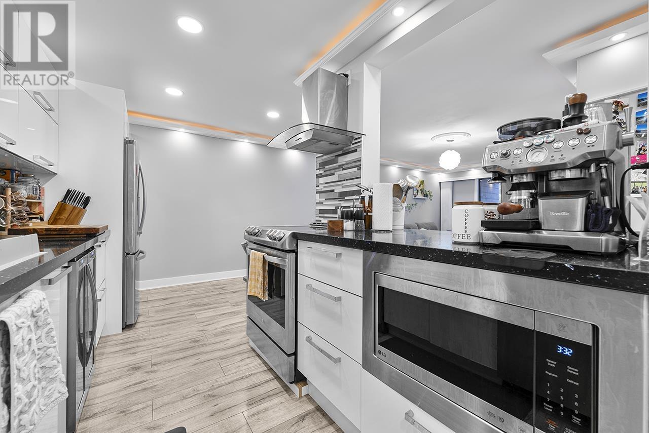 Listing Picture 8 of 17 : 306 7180 LINDEN AVENUE, Burnaby / 本拿比 - 魯藝地產 Yvonne Lu Group - MLS Medallion Club Member