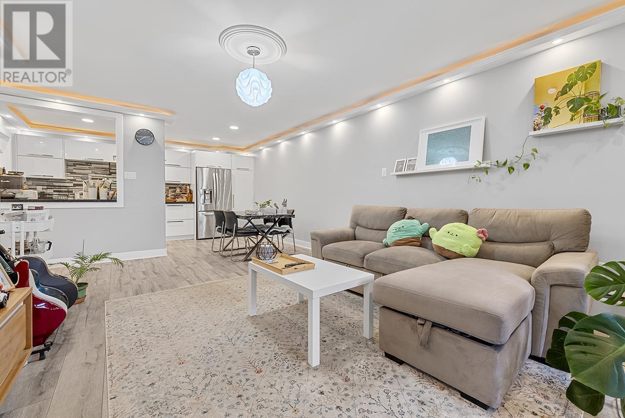 Listing Picture 5 of 17 : 306 7180 LINDEN AVENUE, Burnaby / 本拿比 - 魯藝地產 Yvonne Lu Group - MLS Medallion Club Member