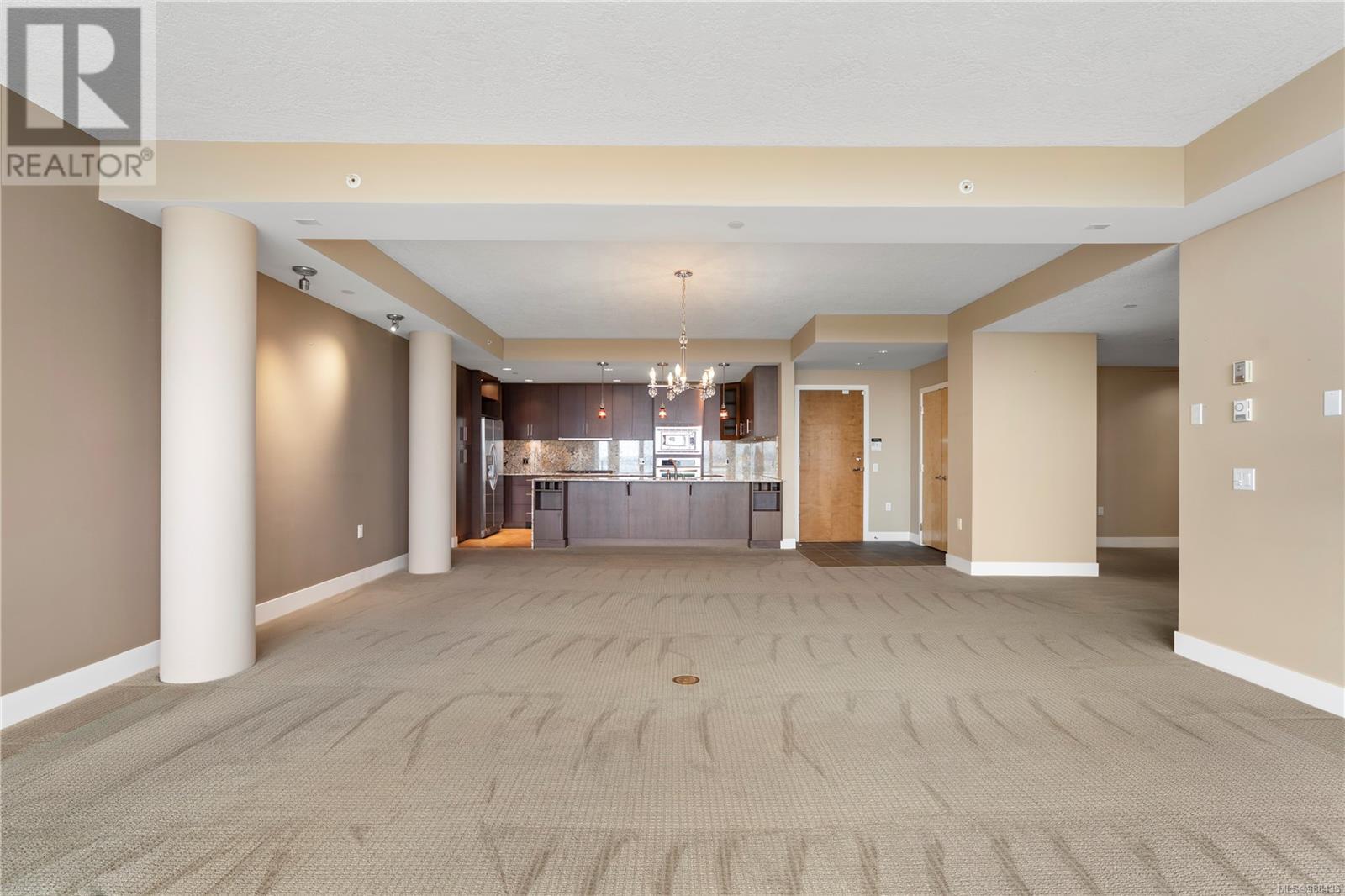 402 748 Sayward Hill Terr, Saanich, British Columbia  V8Y 3K1 - Photo 13 - 988435