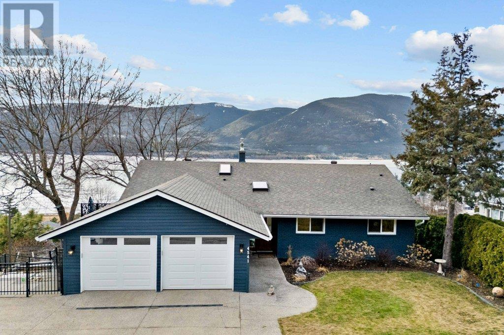 4541 16 Street NE, Salmon Arm, British Columbia