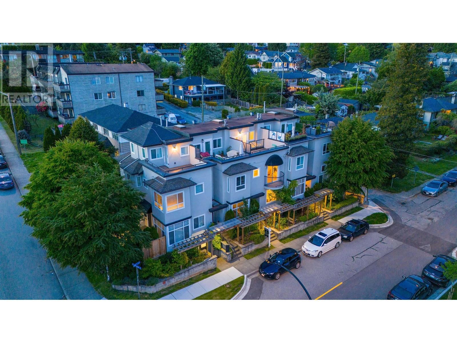 106 E 26th Street, North Vancouver, British Columbia  V7N 1A5 - Photo 1 - R2973537