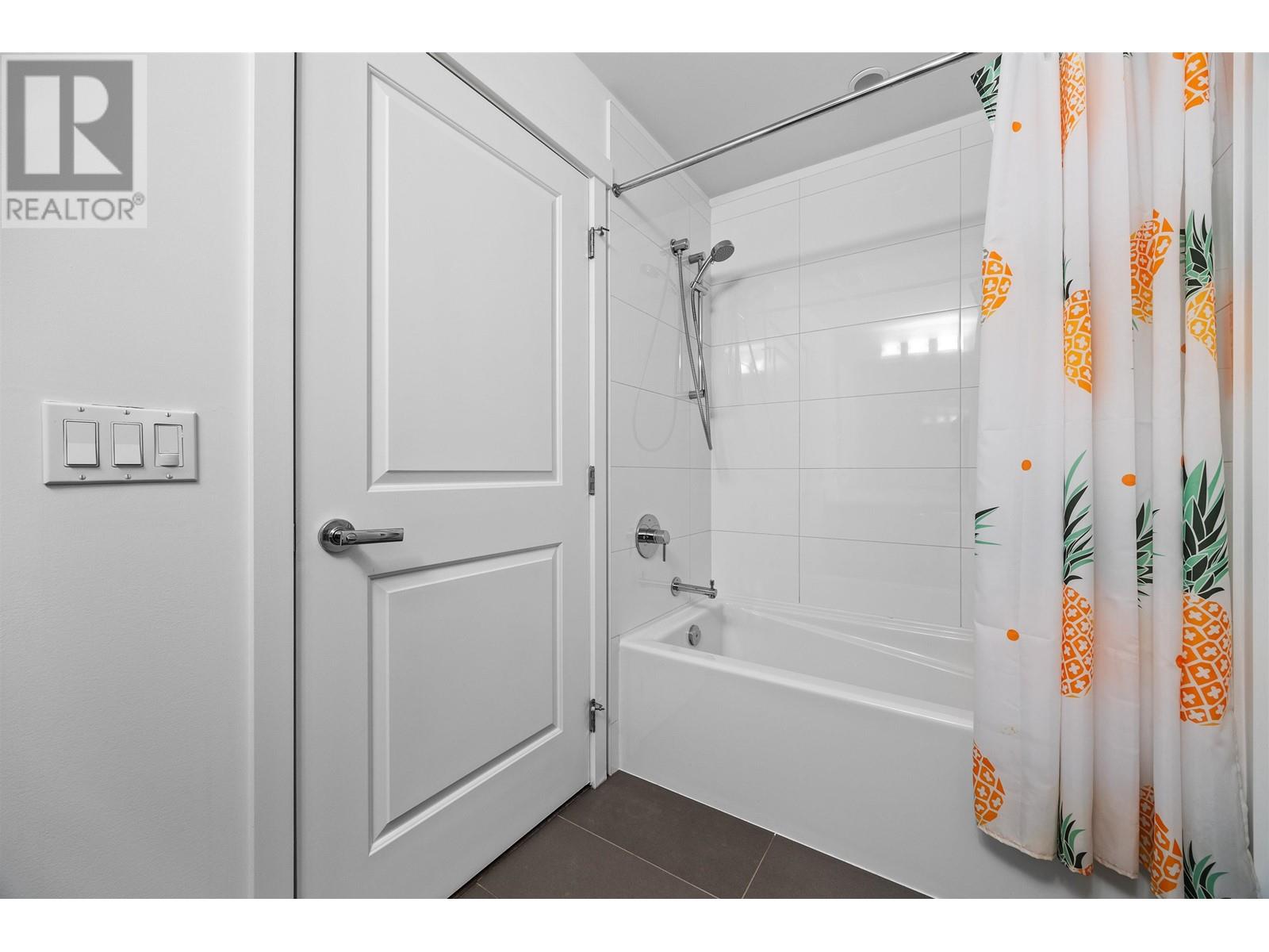 118 2665 Mountain Highway, North Vancouver, British Columbia  V7J 0A8 - Photo 19 - R2973549