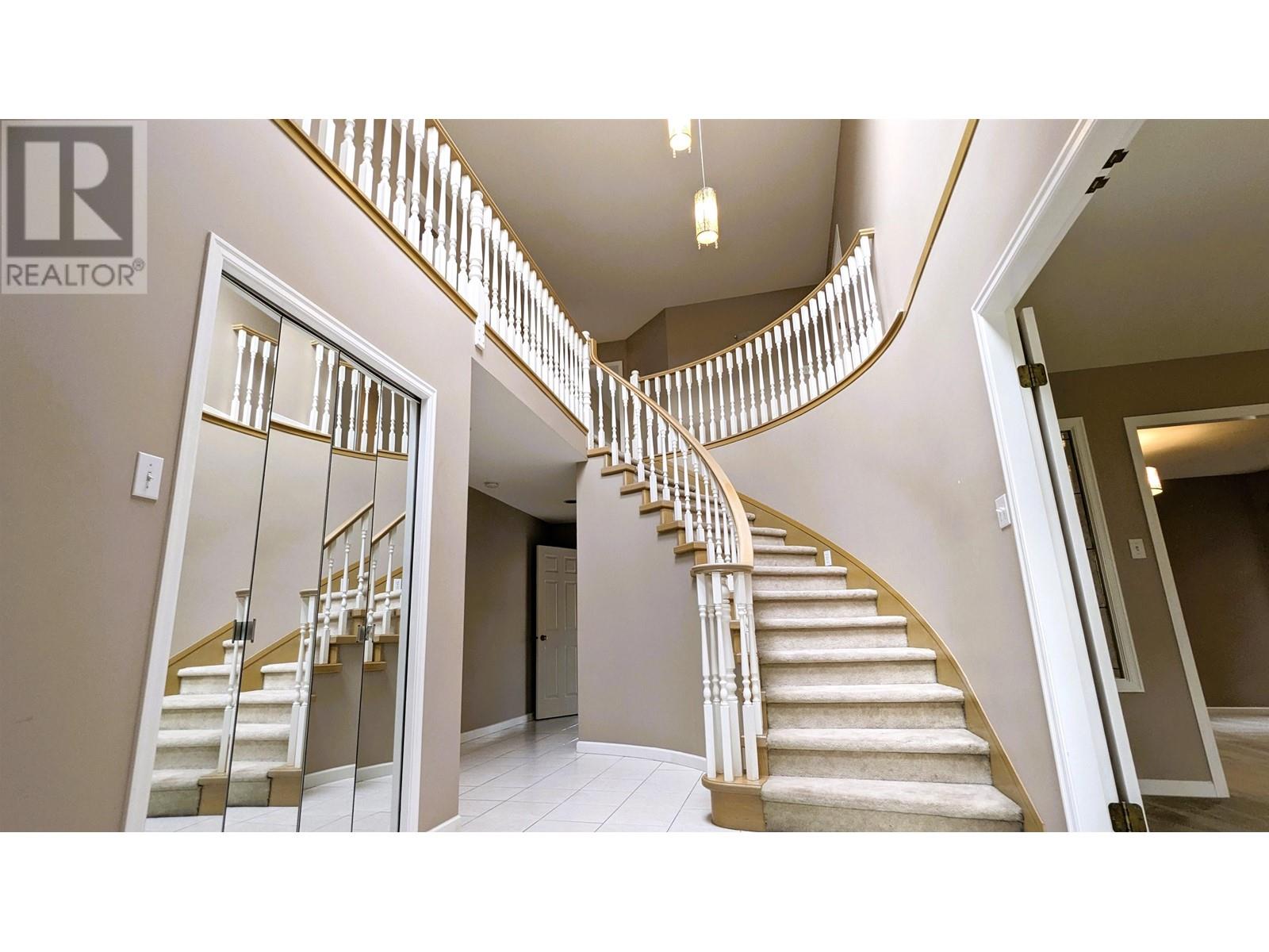 Listing Picture 14 of 28 : 9531 CAPELLA DRIVE, Richmond / 烈治文 - 魯藝地產 Yvonne Lu Group - MLS Medallion Club Member