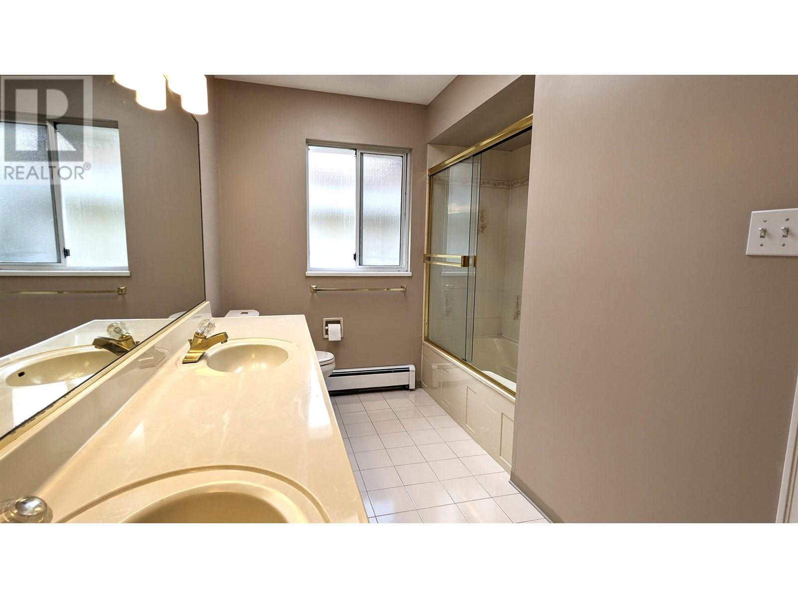 Listing Picture 26 of 28 : 9531 CAPELLA DRIVE, Richmond / 烈治文 - 魯藝地產 Yvonne Lu Group - MLS Medallion Club Member