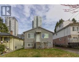 5630 LINCOLN STREET, Vancouver, British Columbia