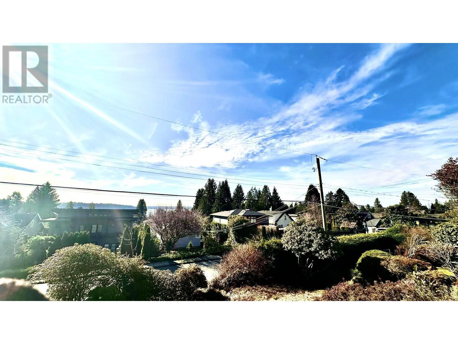 Property at 1475 KINGS AVENUE image 1