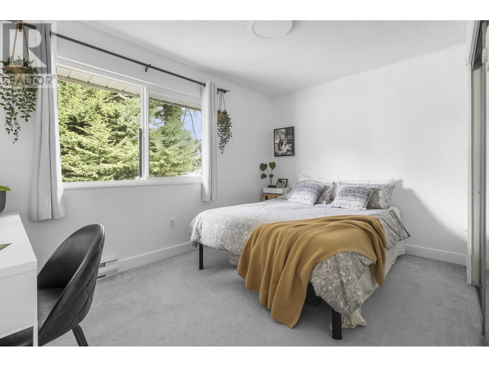 2541 Gordon Avenue, Port Coquitlam, British Columbia  V3C 3Z3 - Photo 18 - R2972159