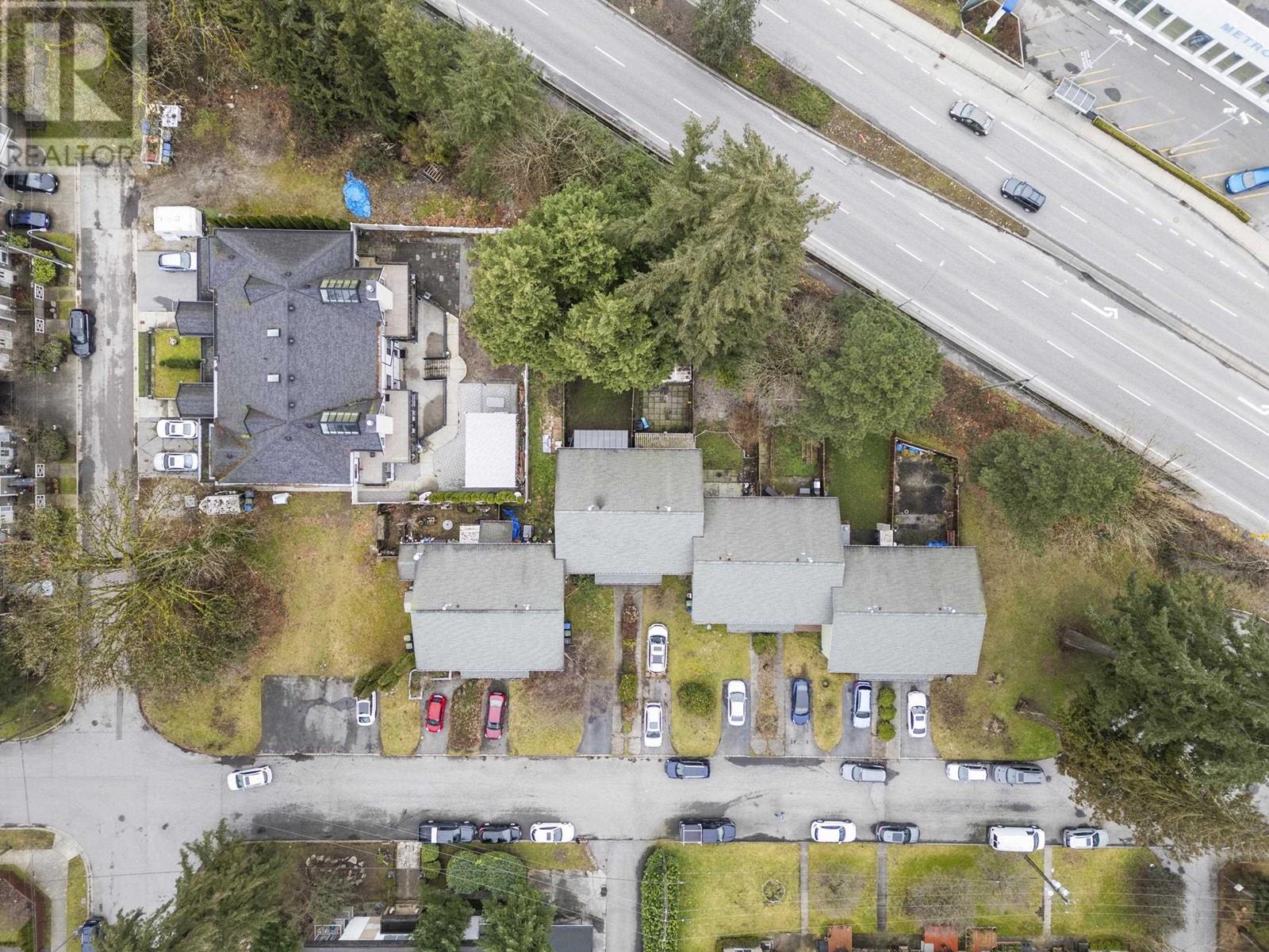 2541 Gordon Avenue, Port Coquitlam, British Columbia  V3C 3Z3 - Photo 3 - R2972159