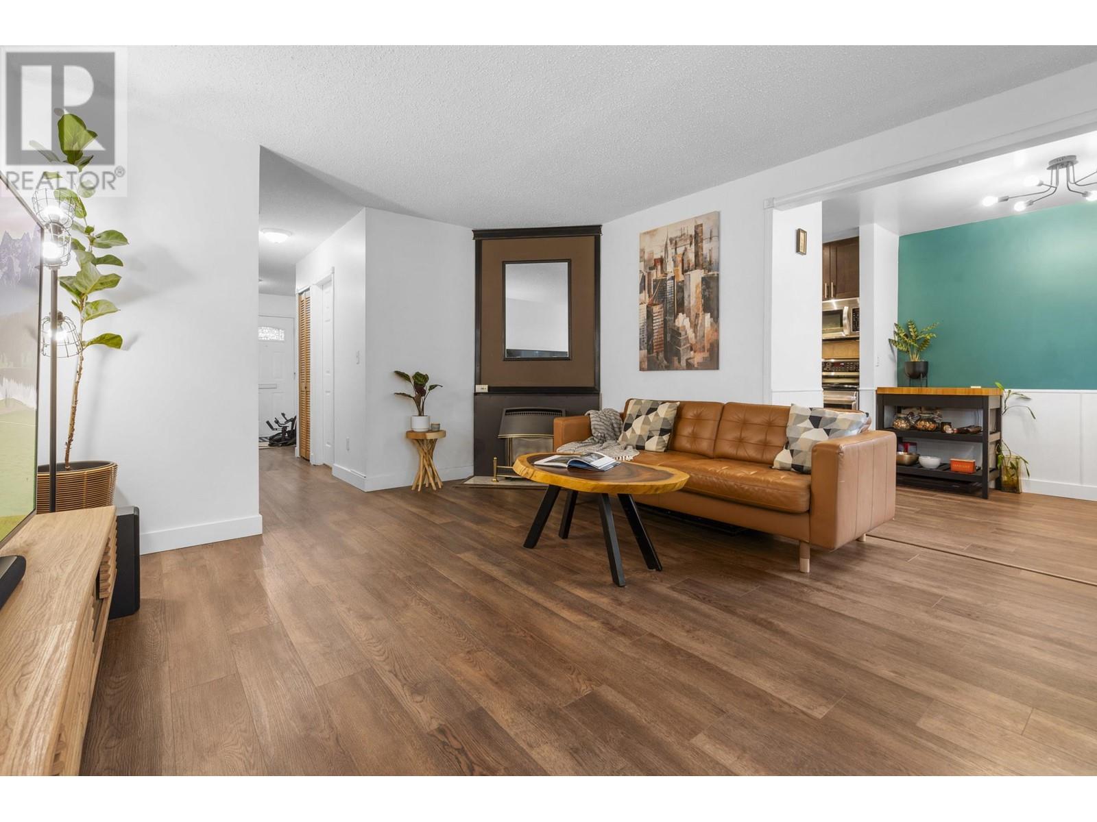 2541 Gordon Avenue, Port Coquitlam, British Columbia  V3C 3Z3 - Photo 13 - R2972159