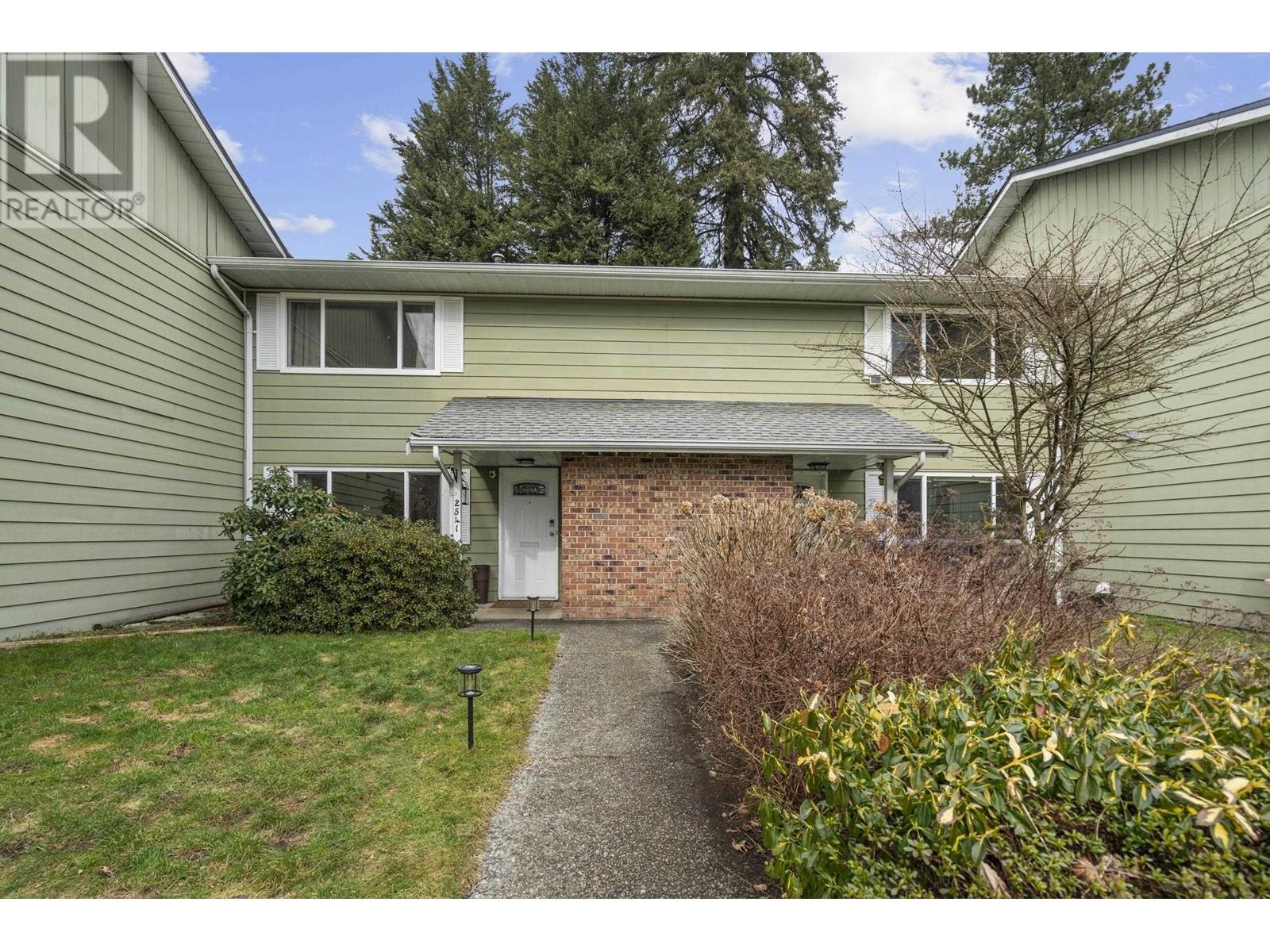 2541 Gordon Avenue, Port Coquitlam, British Columbia  V3C 3Z3 - Photo 30 - R2972159
